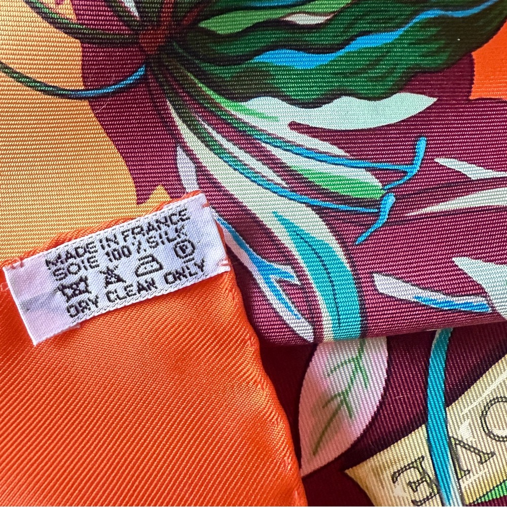 Hermès Jungle Love Silk Scarf - Picture 13 of 16